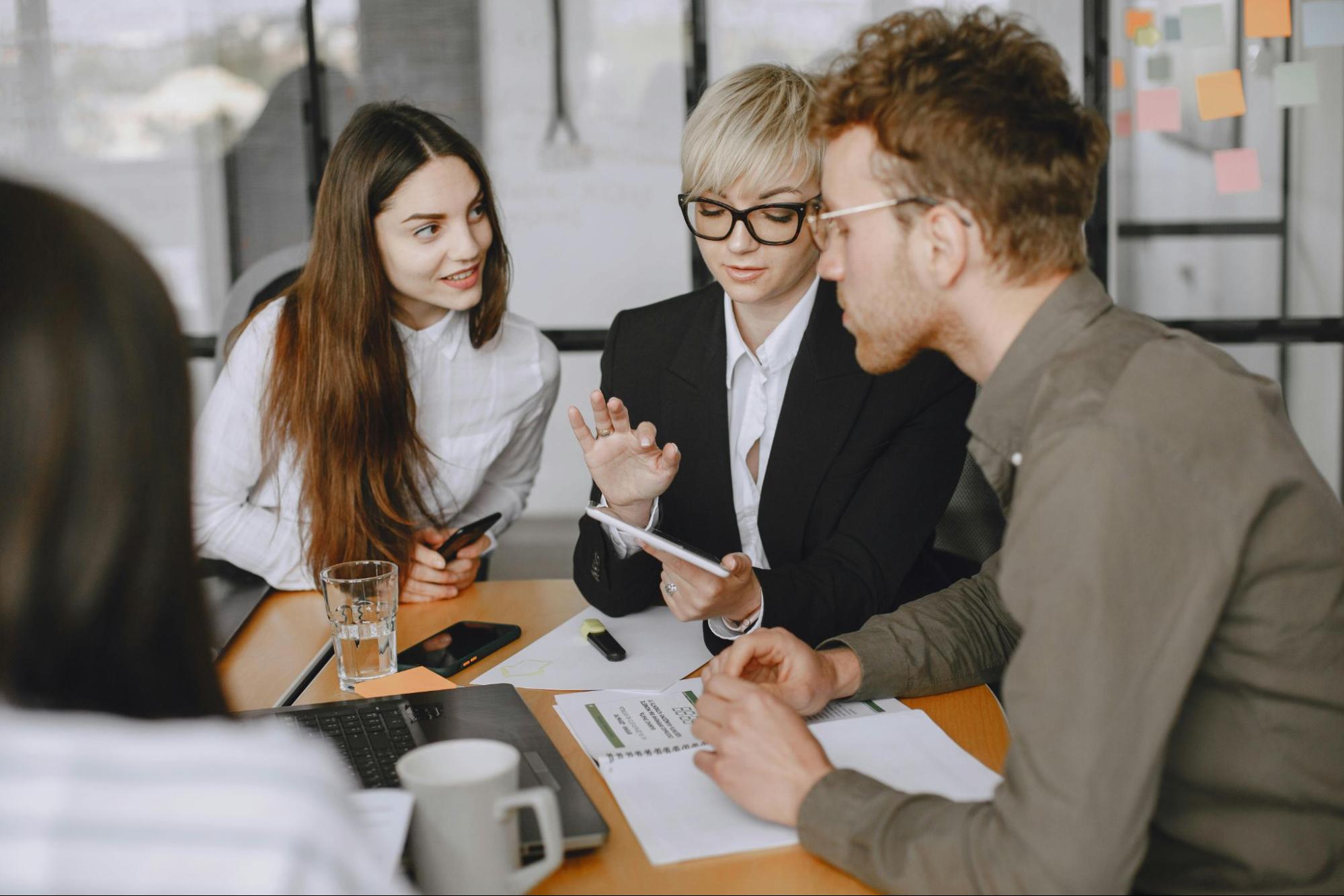 Блог Телфин изображение Маркетинговые коммуникации и их роль в телефонии